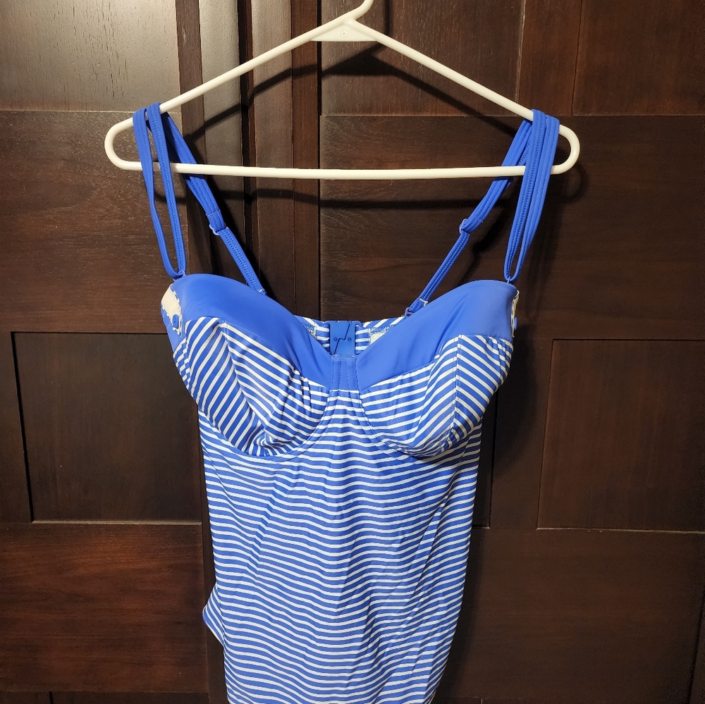 Freya tankini top with 2 bottoms